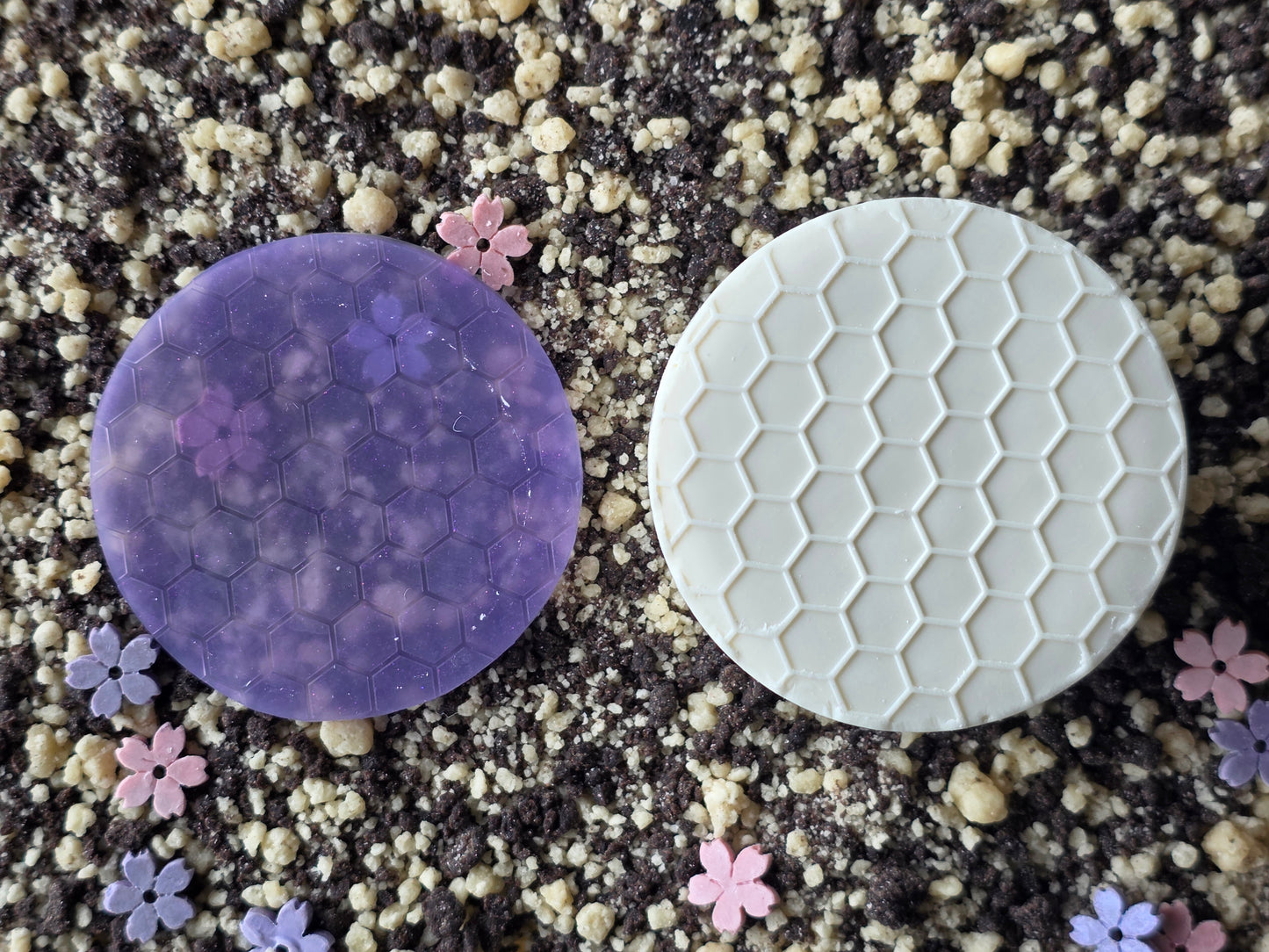 BEE PIXIE TOPPERS (2 1/8)