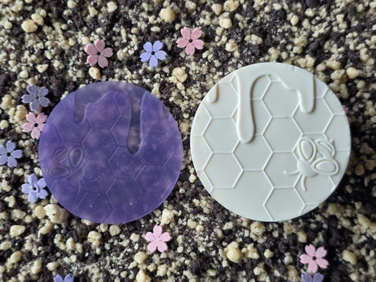 BEE PIXIE TOPPERS (2 1/8)