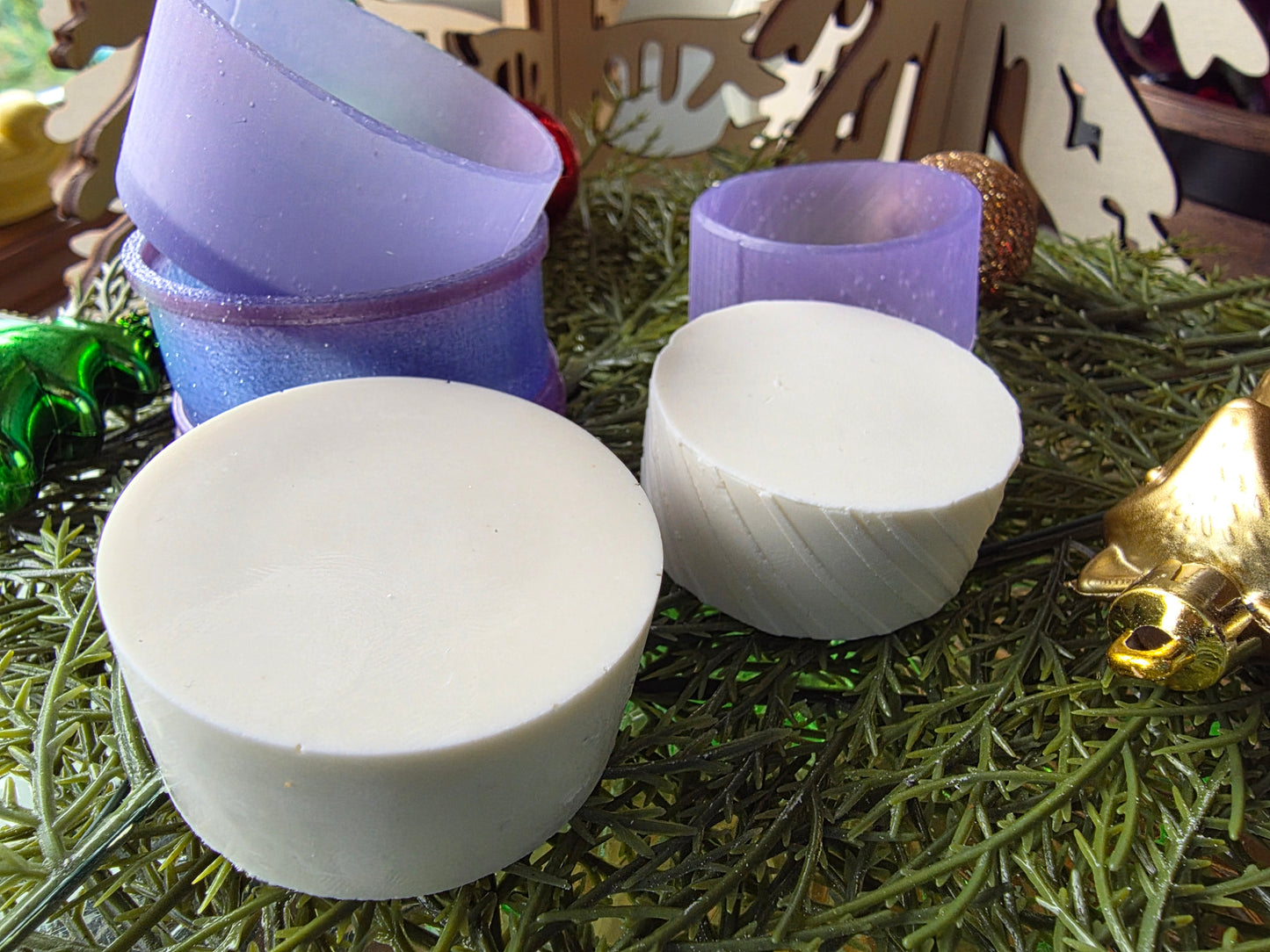 HOLIDAY PIXIE BAND (2 1/8) AND (1.75)