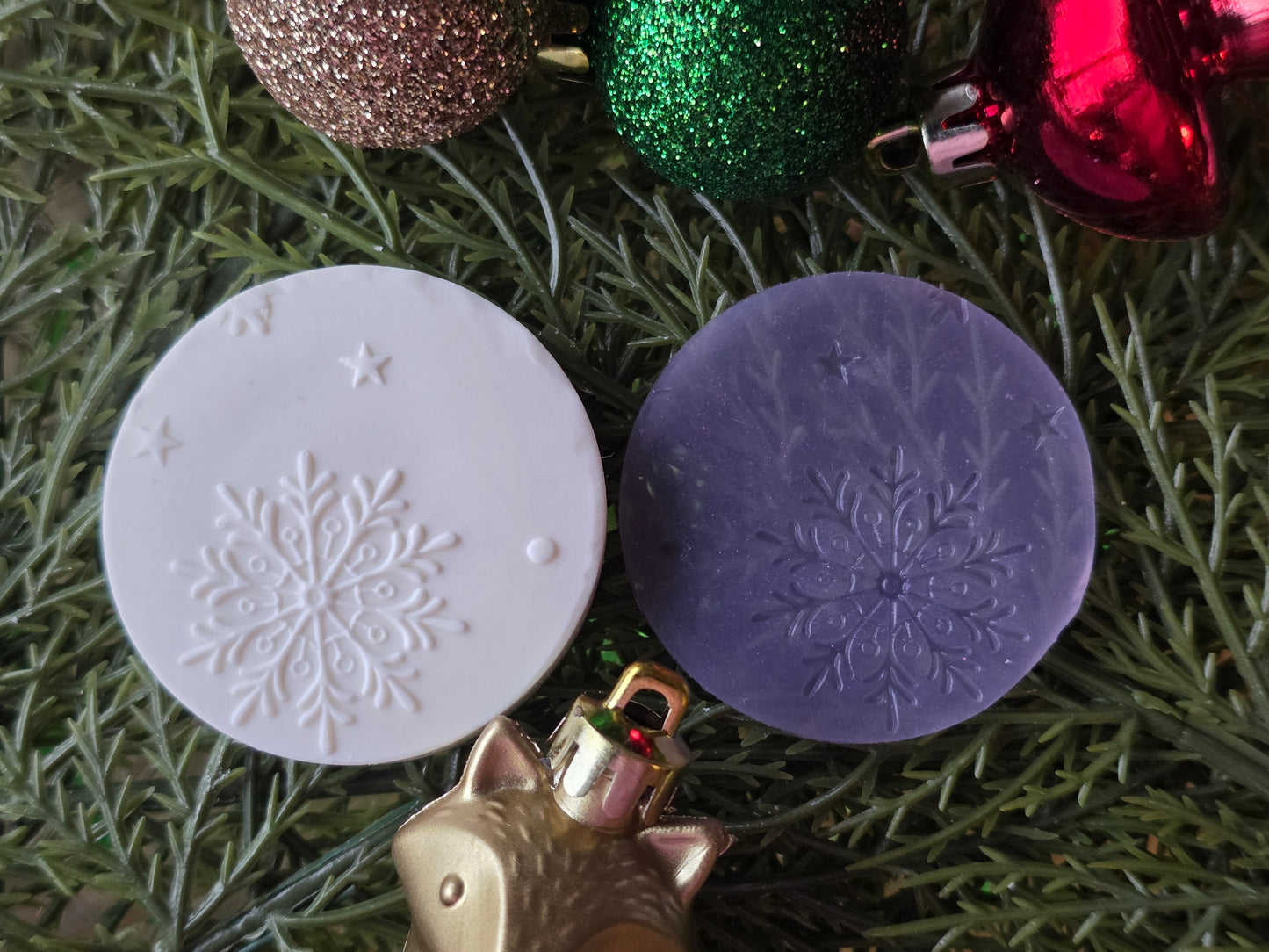 CHRISTMAS PIXIE TOPPERS (1.75) FITS OLDER MINI BENTY MOLDS