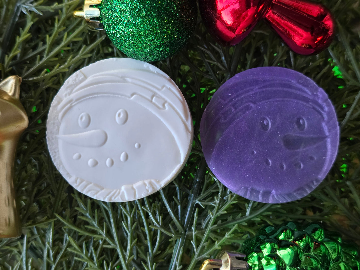 CHRISTMAS PIXIE TOPPERS (1.75) FITS OLDER MINI BENTY MOLDS