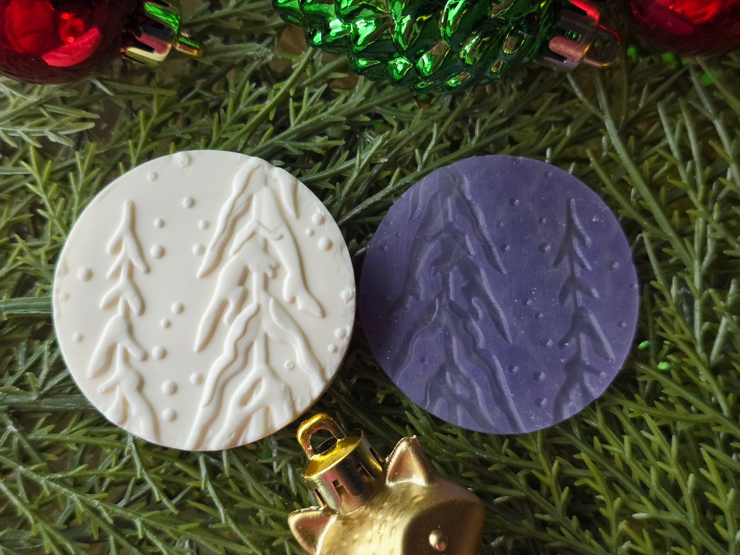 CHRISTMAS PIXIE TOPPERS (1.75) FITS OLDER MINI BENTY MOLDS