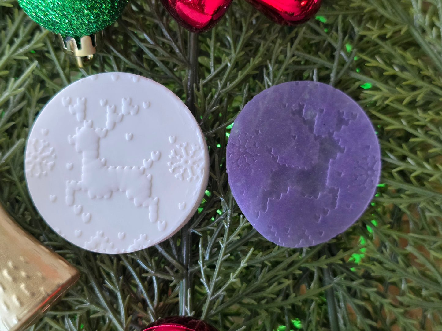 CHRISTMAS PIXIE TOPPERS (1.75) FITS OLDER MINI BENTY MOLDS