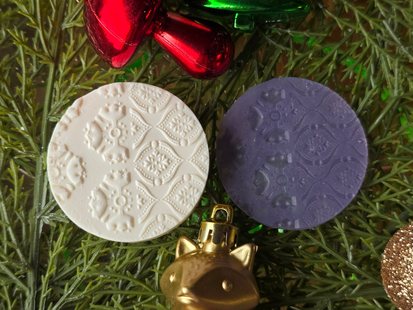 CHRISTMAS PIXIE TOPPERS (1.75) FITS OLDER MINI BENTY MOLDS