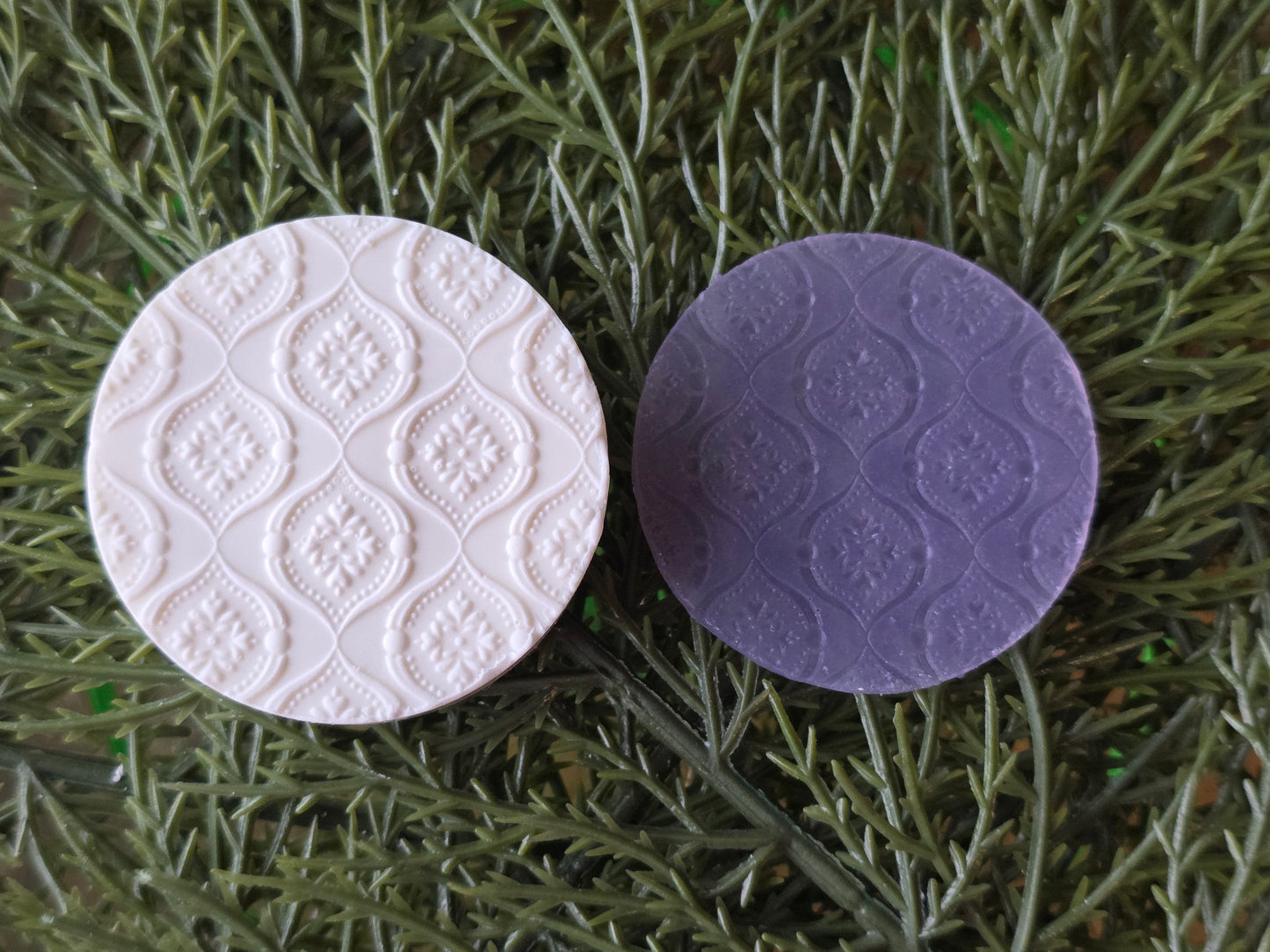 CHRISTMAS PIXIE TOPPERS (1.75) FITS OLDER MINI BENTY MOLDS