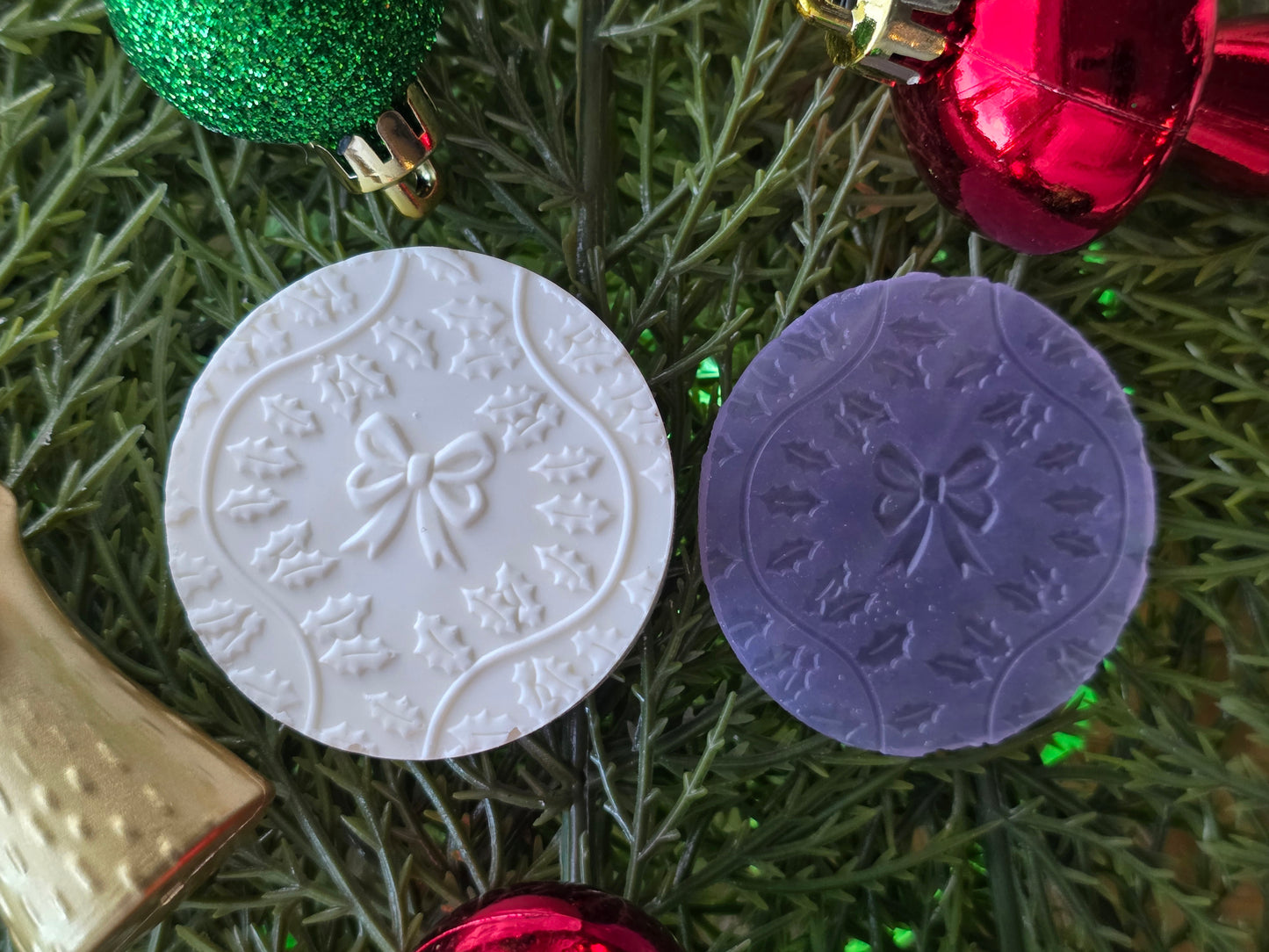 CHRISTMAS PIXIE TOPPERS (1.75) FITS OLDER MINI BENTY MOLDS