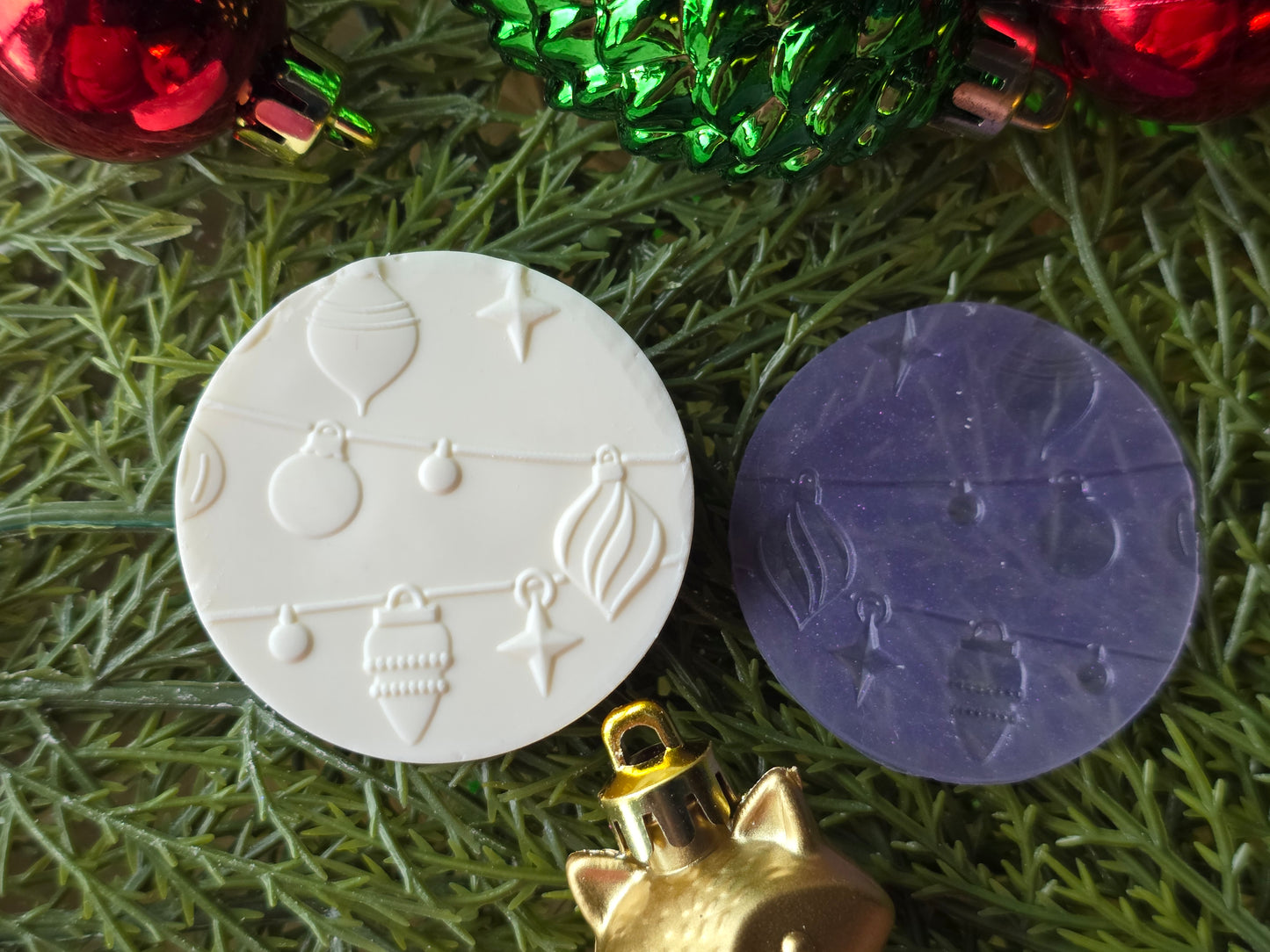 CHRISTMAS PIXIE TOPPERS (1.75) FITS OLDER MINI BENTY MOLDS