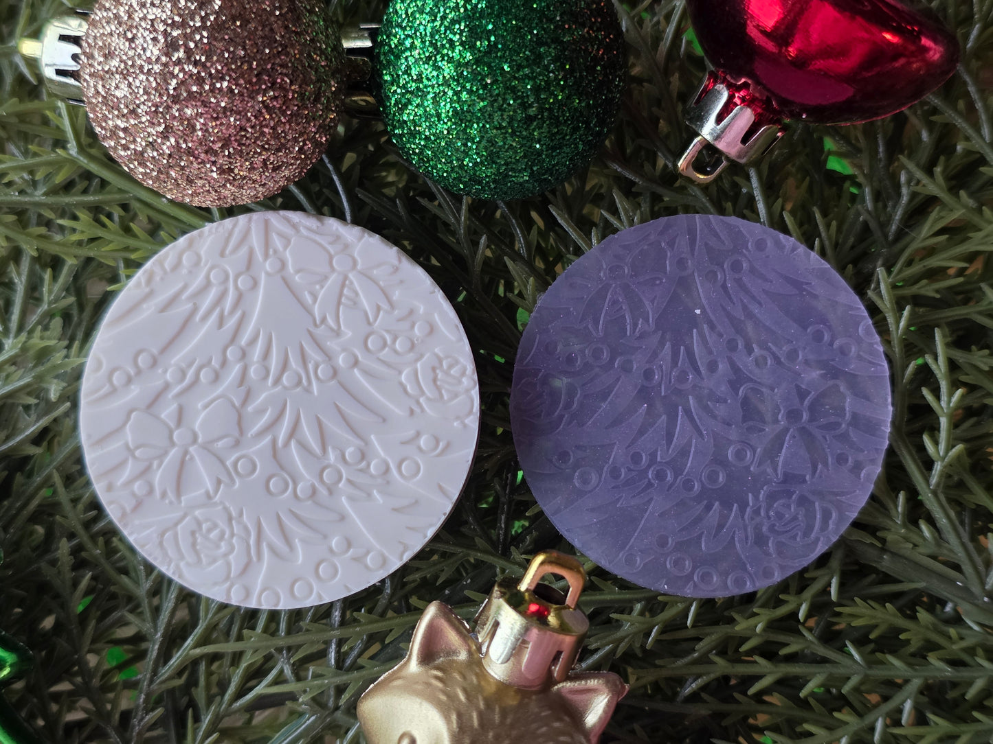 CHRISTMAS PIXIE TOPPERS (1.75) FITS OLDER MINI BENTY MOLDS