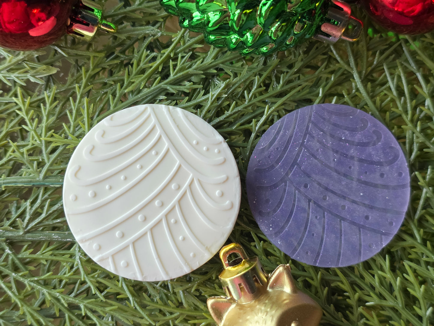 CHRISTMAS PIXIE TOPPERS (1.75) FITS OLDER MINI BENTY MOLDS