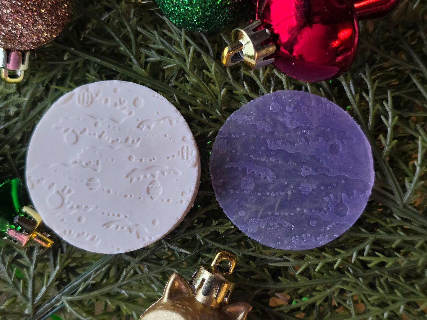 CHRISTMAS PIXIE TOPPERS (1.75) FITS OLDER MINI BENTY MOLDS