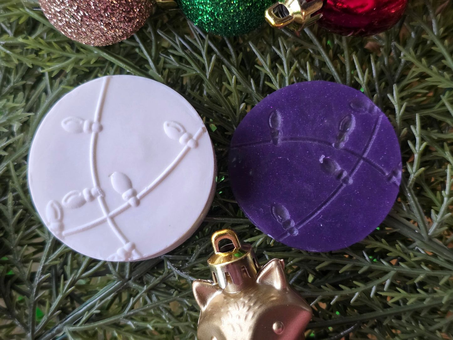 CHRISTMAS PIXIE TOPPERS (1.75) FITS OLDER MINI BENTY MOLDS