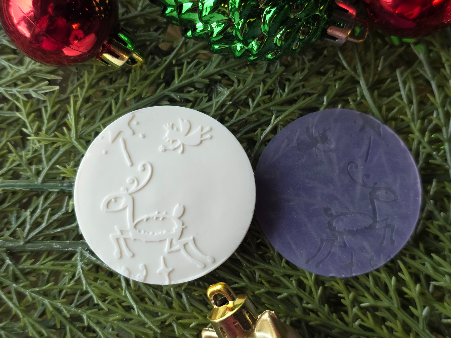 CHRISTMAS PIXIE TOPPERS (1.75) FITS OLDER MINI BENTY MOLDS