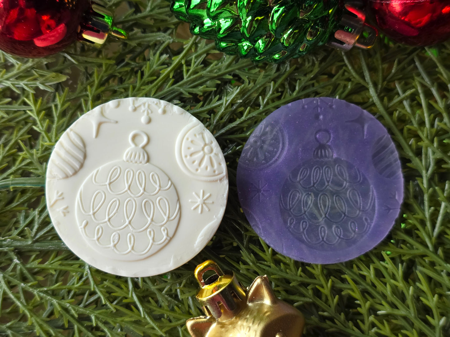 CHRISTMAS PIXIE TOPPERS (1.75) FITS OLDER MINI BENTY MOLDS