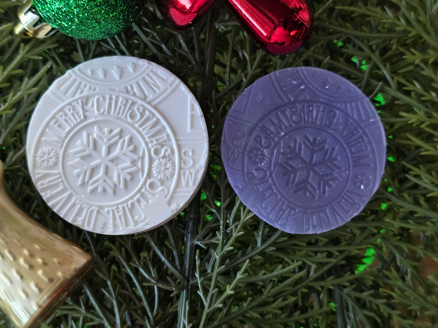 CHRISTMAS PIXIE TOPPERS (1.75) FITS OLDER MINI BENTY MOLDS