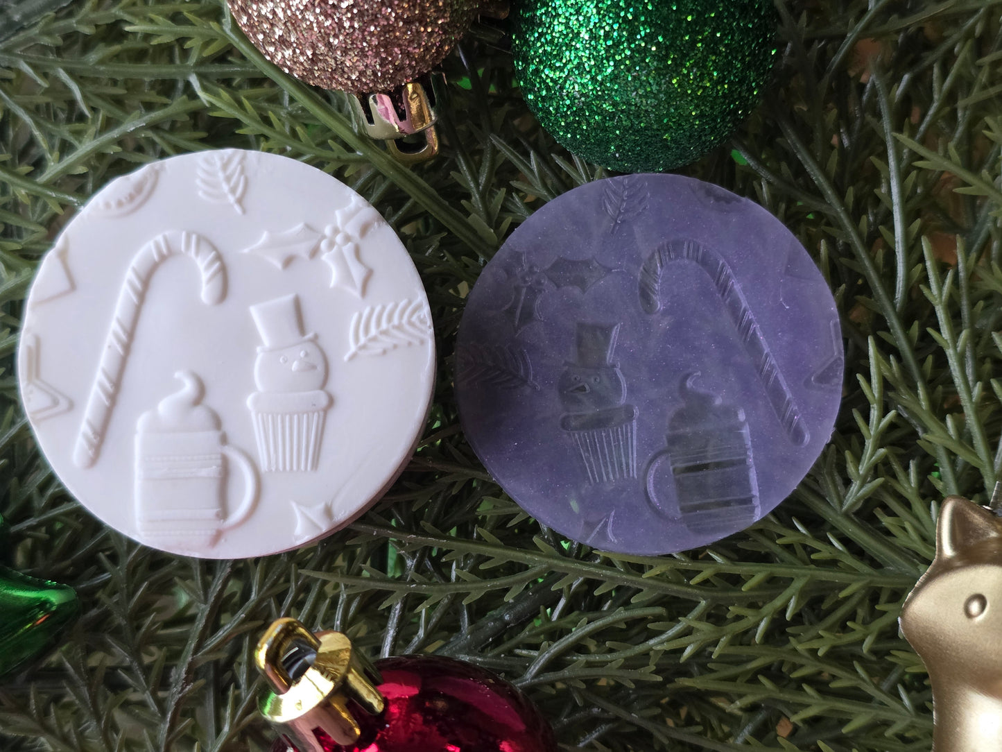 CHRISTMAS PIXIE TOPPERS (1.75) FITS OLDER MINI BENTY MOLDS