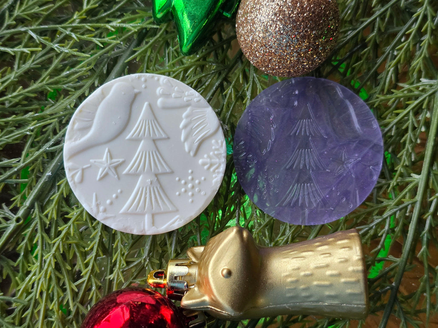 CHRISTMAS PIXIE TOPPERS (1.75) FITS OLDER MINI BENTY MOLDS