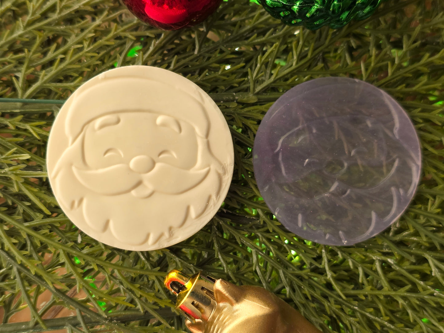 CHRISTMAS PIXIE TOPPERS (1.75) FITS OLDER MINI BENTY MOLDS