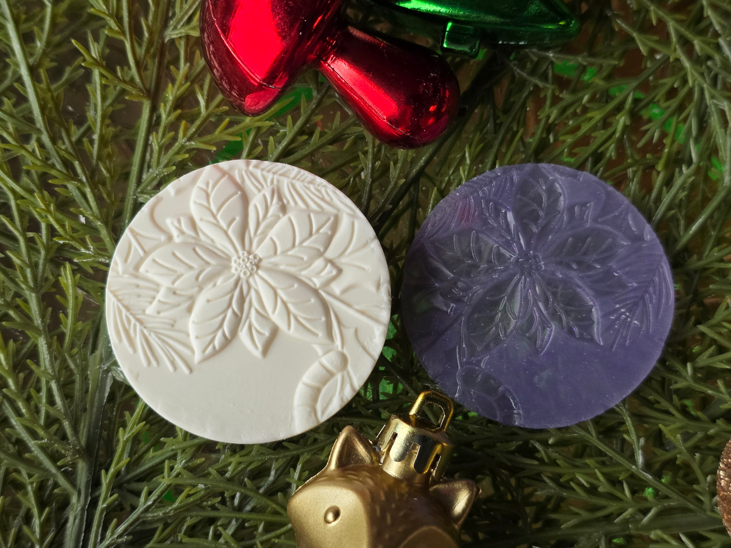 CHRISTMAS PIXIE TOPPERS (1.75) FITS OLDER MINI BENTY MOLDS