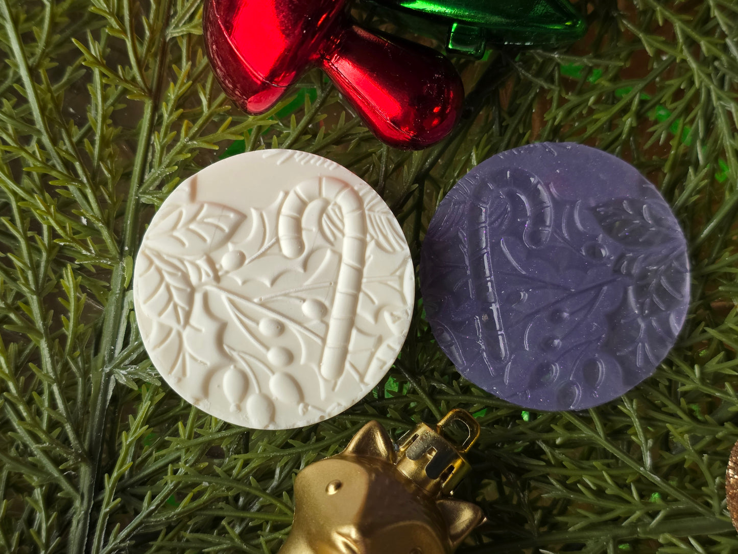 CHRISTMAS PIXIE TOPPERS (1.75) FITS OLDER MINI BENTY MOLDS