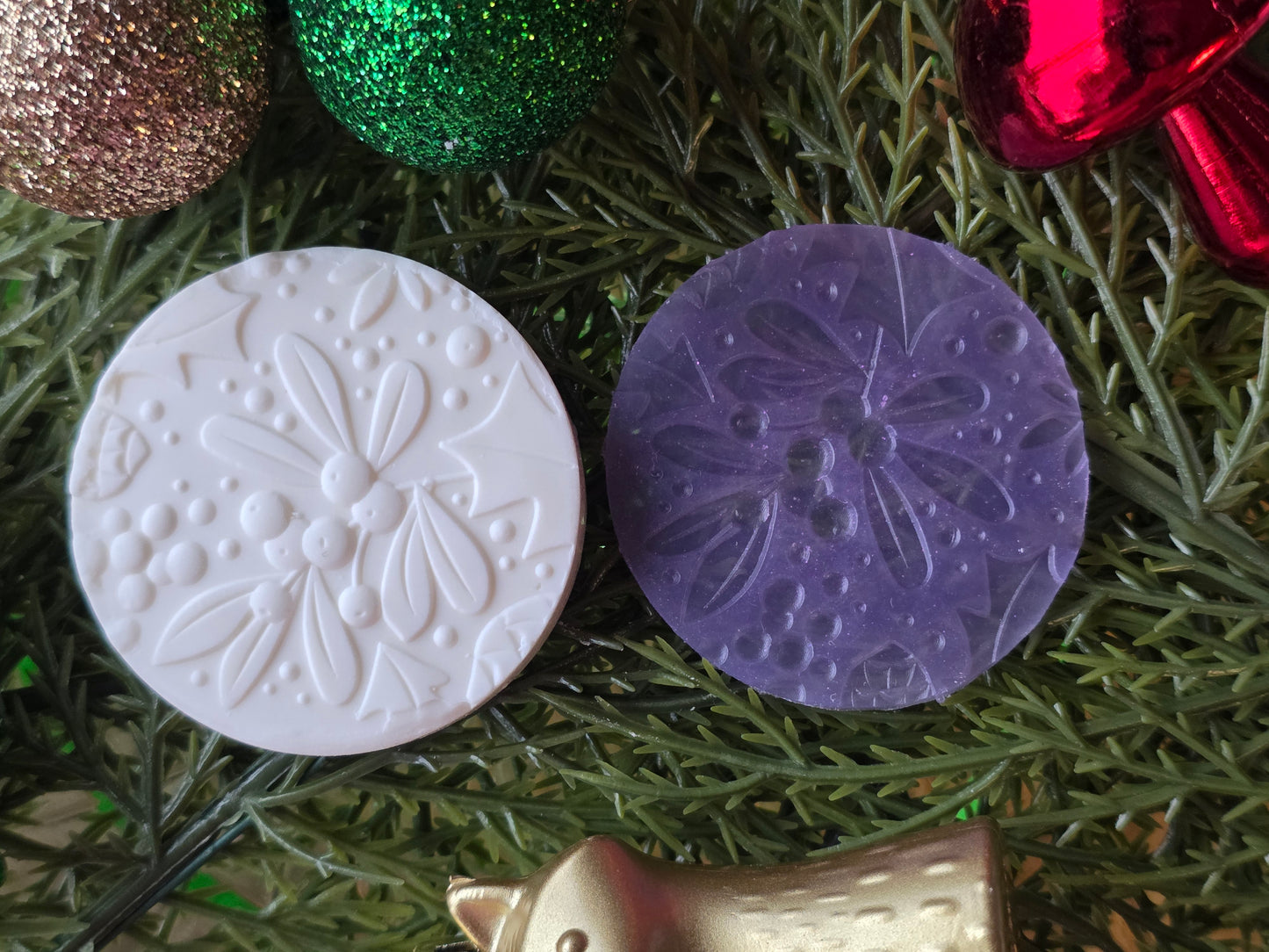 CHRISTMAS PIXIE TOPPERS (1.75) FITS OLDER MINI BENTY MOLDS