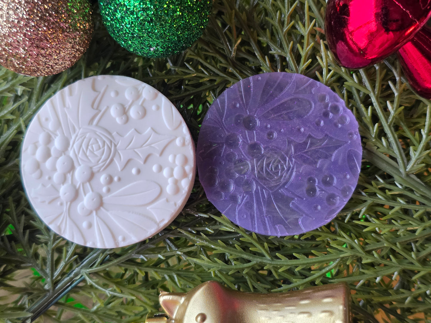 CHRISTMAS PIXIE TOPPERS (1.75) FITS OLDER MINI BENTY MOLDS