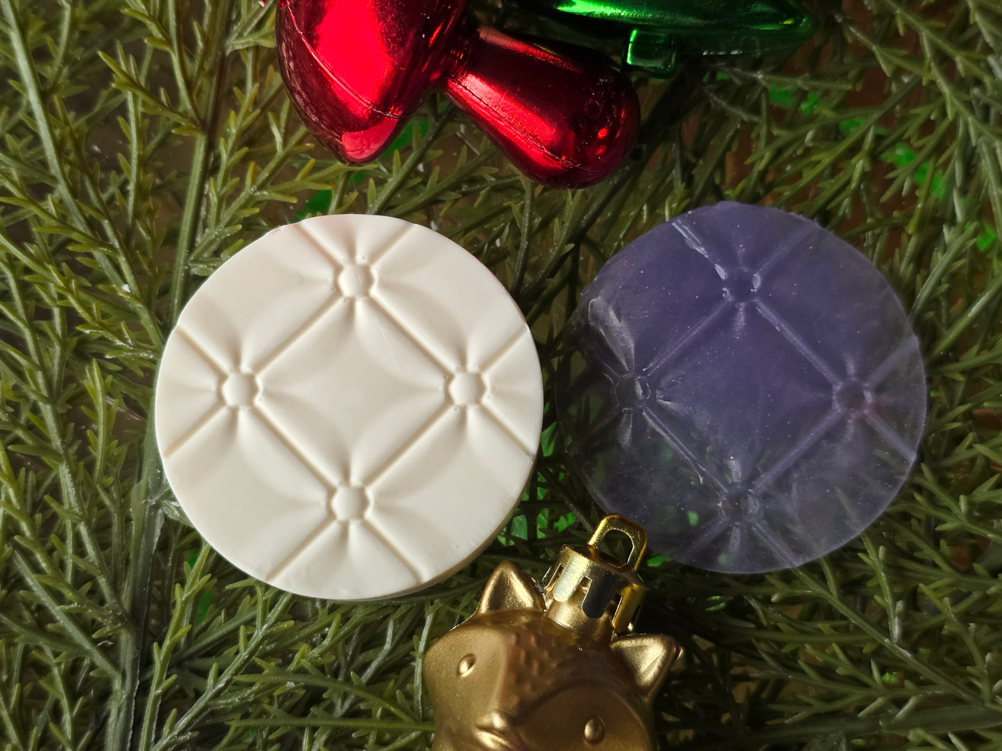 CHRISTMAS PIXIE TOPPERS (1.75) FITS OLDER MINI BENTY MOLDS