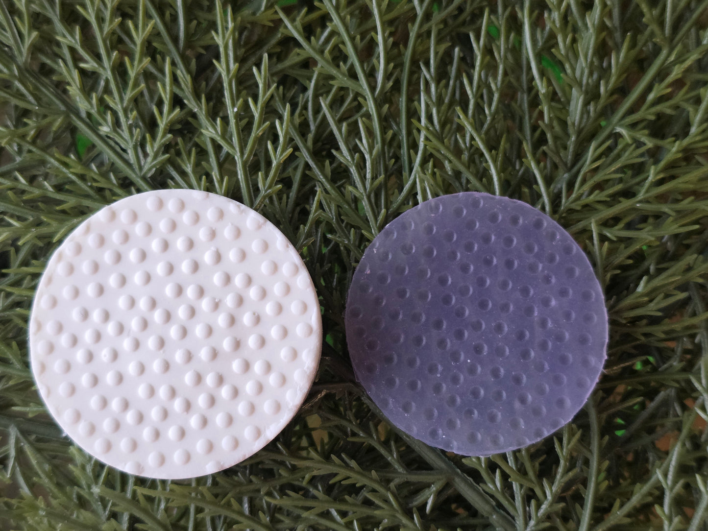 CHRISTMAS PIXIE TOPPERS (1.75) FITS OLDER MINI BENTY MOLDS