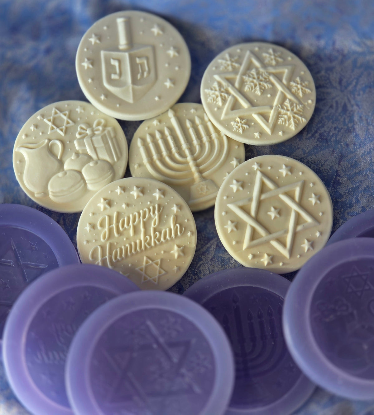TRADITIONS AND CELEBRATIONS (2-1/8) (1-3/4) MEDALLIONS