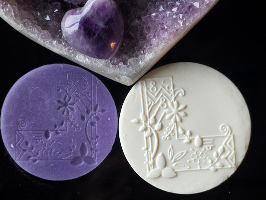 VALENTINE PIXIE TOPPERS (2 1/8)